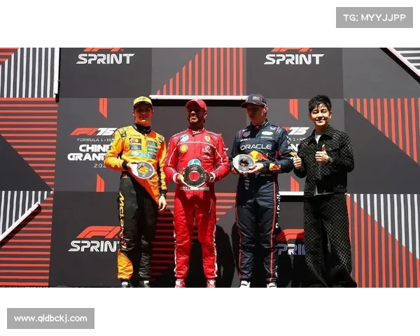 林志颖主动让出 C 位!F1 盛典现跨时代偶像互动 林志颖主动让出 C 位!F1 盛典现跨时代偶像互动